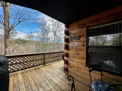 383 Blue Mist Mountain Rd, Whittier, NC 28789