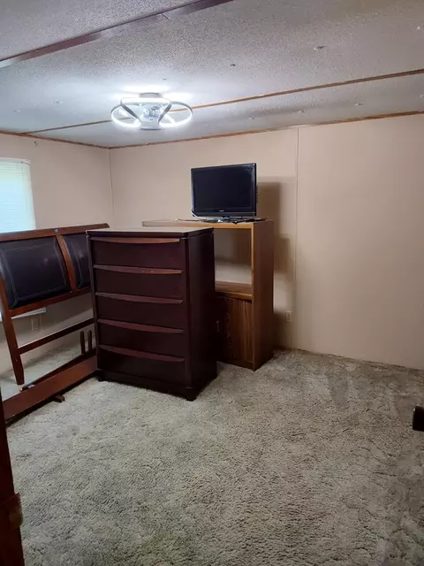 Bedroom - 2960 Clarks Chapel Rd, Franklin, NC 28734 photo 7 of 13