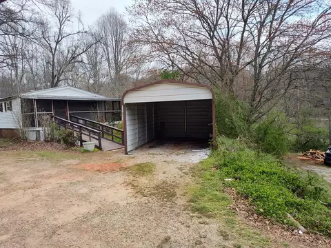 Exterior - 2960 Clarks Chapel Rd, Franklin, NC 28734 photo 7 of 8