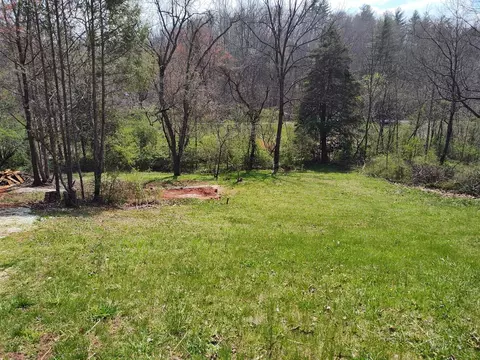 Exterior - 2960 Clarks Chapel Rd, Franklin, NC 28734 photo 5 of 8