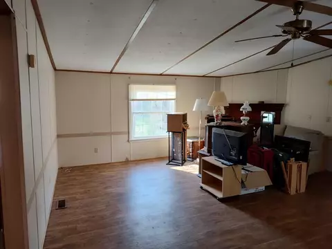 Living - 2960 Clarks Chapel Rd, Franklin, NC 28734 photo 2 of 6