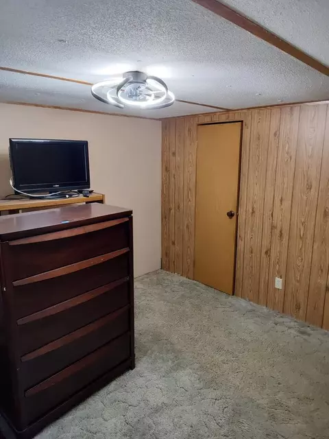 Bedroom - 2960 Clarks Chapel Rd, Franklin, NC 28734 photo 6 of 13