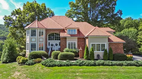 94 Patton Hl, Franklin, NC 28734
