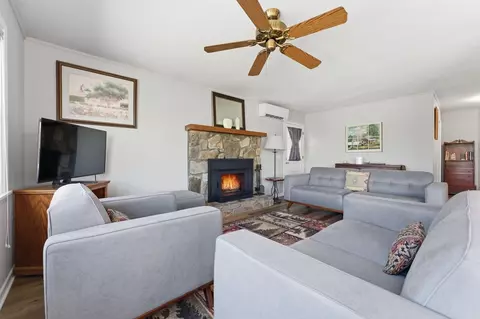Living - 25 E Caesar Rd, Otto, NC 28763 photo 3 of 7