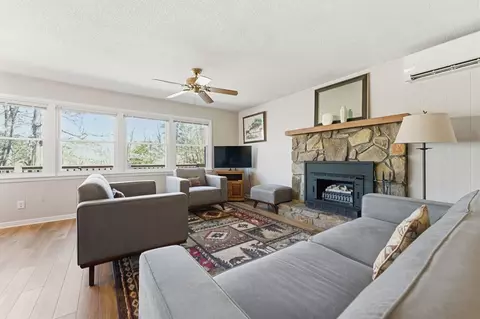 Living - 25 E Caesar Rd, Otto, NC 28763 photo 2 of 7