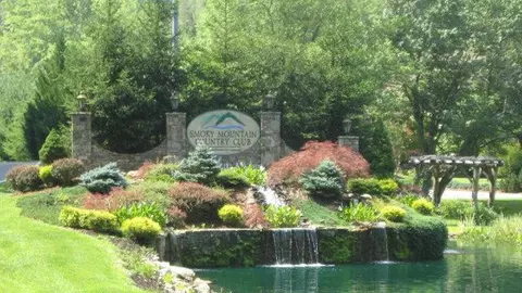 71 Silverado Rd, Whittier, NC 28789