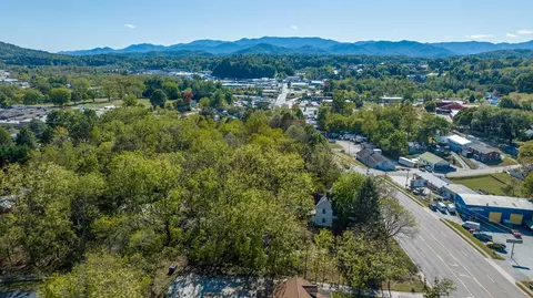 981 E Main St, Franklin, NC 28734 photo 18