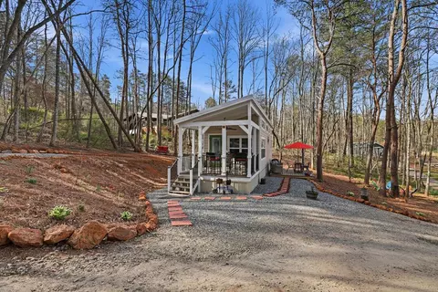 18 Whitetail Cv, Franklin, NC 28734