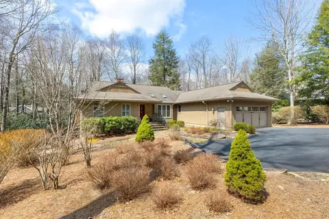 174 Garnet Rock Trl, Highlands, NC 28741