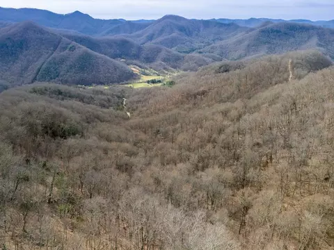 34 Catnip Road, Cullowhee, NC 28723