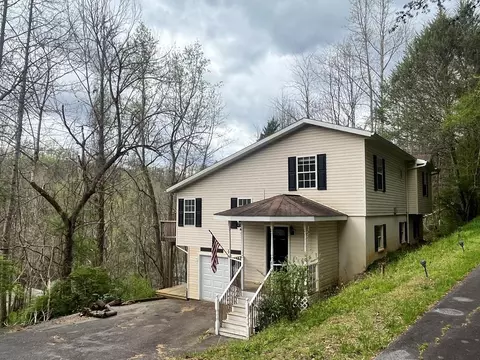 81 Otter Ridge Rd, Cullowhee, NC 28723