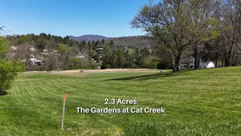 201 Jackson Heights Dr, Franklin, NC 28734