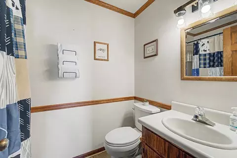 Bath - 672 Summit Ridge Rd, Franklin, NC 28734 photo 3 of 3