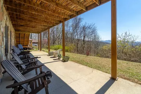 Exterior - 672 Summit Ridge Rd, Franklin, NC 28734 photo 14 of 38