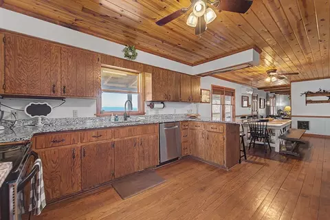 Kitchen - 672 Summit Ridge Rd, Franklin, NC 28734 photo 3 of 5