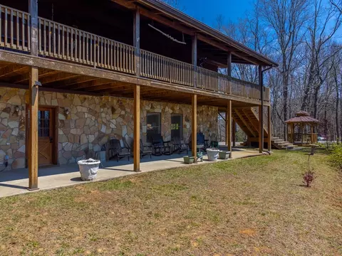Exterior - 672 Summit Ridge Rd, Franklin, NC 28734 photo 33 of 38