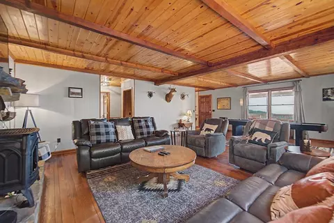 Living - 672 Summit Ridge Rd, Franklin, NC 28734 photo 2 of 4