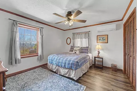Bedroom - 672 Summit Ridge Rd, Franklin, NC 28734 photo 3 of 8