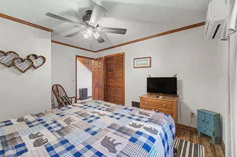 Bedroom - 672 Summit Ridge Rd, Franklin, NC 28734 photo 6 of 8