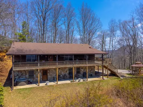 Exterior - 672 Summit Ridge Rd, Franklin, NC 28734 photo 19 of 38