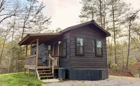 9 Vista Cir, Franklin, NC 28734