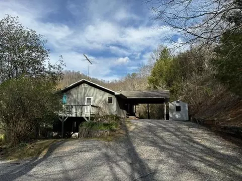 133 Ambria Dr, Waynesville, NC 28785