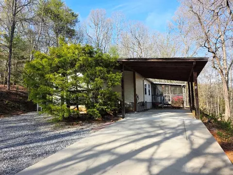 40 E Side Ct, Franklin, NC 28734