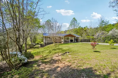 441 Franklin Grove Rd, Bryson City, NC 28713