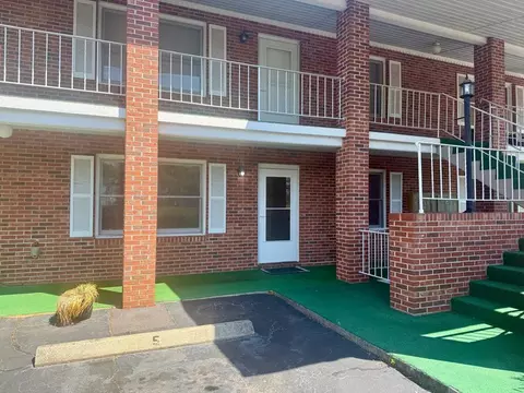 80 White Oak St #5, Franklin, NC 28734