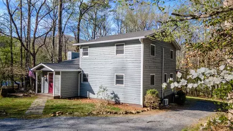1862 Corbin Rd, Franklin, NC 28734
