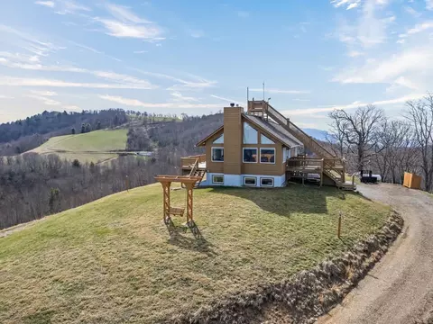 1007 Turkey Trot Rd, Clyde, NC 28721