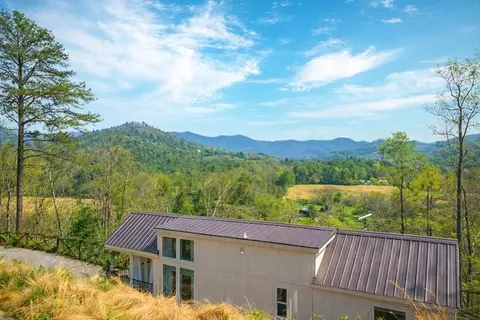 480 Kimberly Ln, Franklin, NC 28734