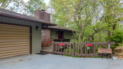 396 Winding Way Dr, Franklin, NC 28734