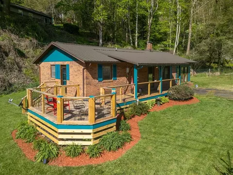 427 Kitchens Br, Sylva, NC 28779