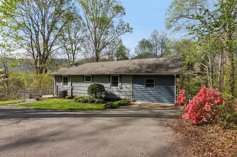 74 Link Cir, Maggie Valley, NC 28751