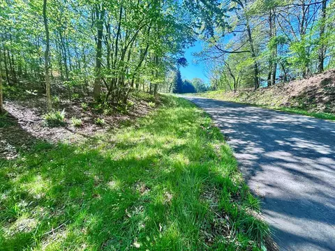 160 Mcgaha Rd, Franklin, NC 28734