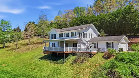 295 Center Trce, Franklin, NC 28734