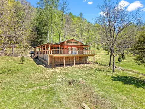 1813 Cedar Creek Farms Rd, Tuckasegee, NC 28783