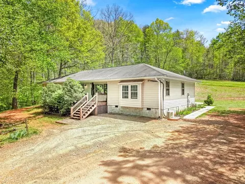 61 Rocky Creek Rd, Franklin, NC 28734