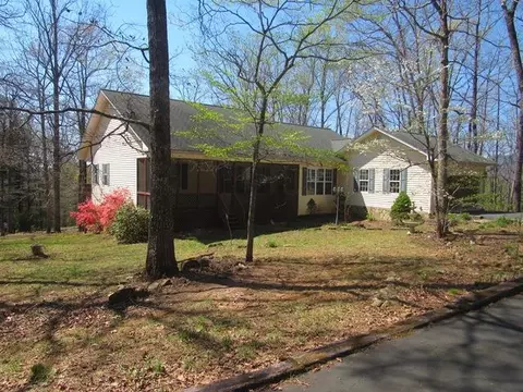 693 Puett Cv, Marble, NC 28905