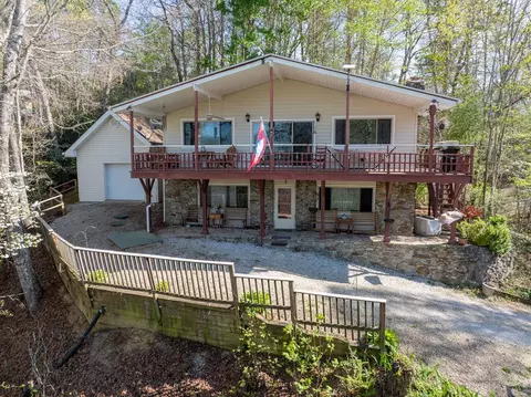 344 Pine Ridge Trl, Almond, NC 28702