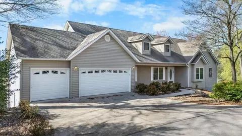 193 East Trce, Franklin, NC 28734