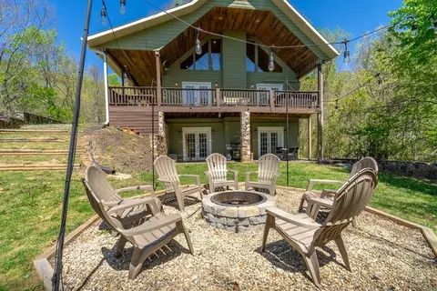 576 Grizzly Rdg, Bryson City, NC 28713