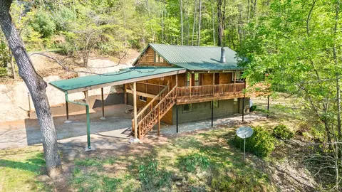 298 Timbuktu Rd, Sylva, NC 28779