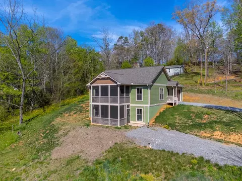 50 Sheriff Dr, Waynesville, NC 28786