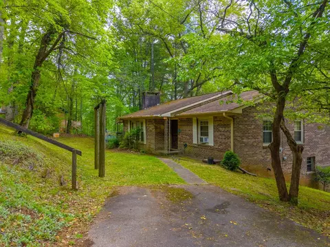 1048 Carl Slagle Rd, Franklin, NC 28734