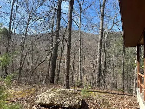 55 Cocoa Ln, Cullowhee, NC 28723