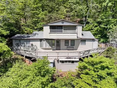 393 Echo High Rd, Franklin, NC 28734