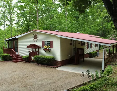 60 Sandy Rd, Franklin, NC 28734