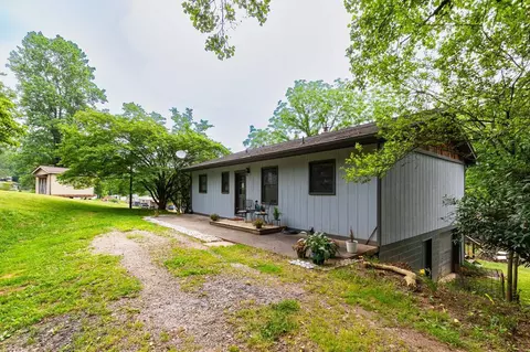 57 Gribble Hill Rd, Franklin, NC 28734